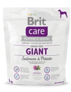 Brit Care Giant Adult XL Somon cu Cartofi hrană uscată fără cereale câini 1kg