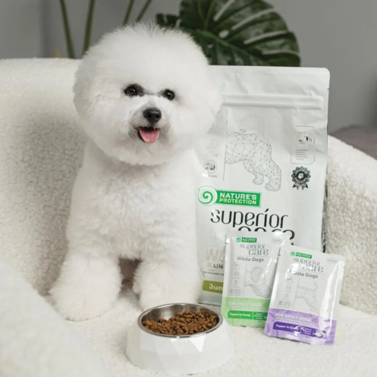 Natures Protection Superior Care White Dogs XS-XL Ton și Somon plic hrană umedă câini (topping) 70g