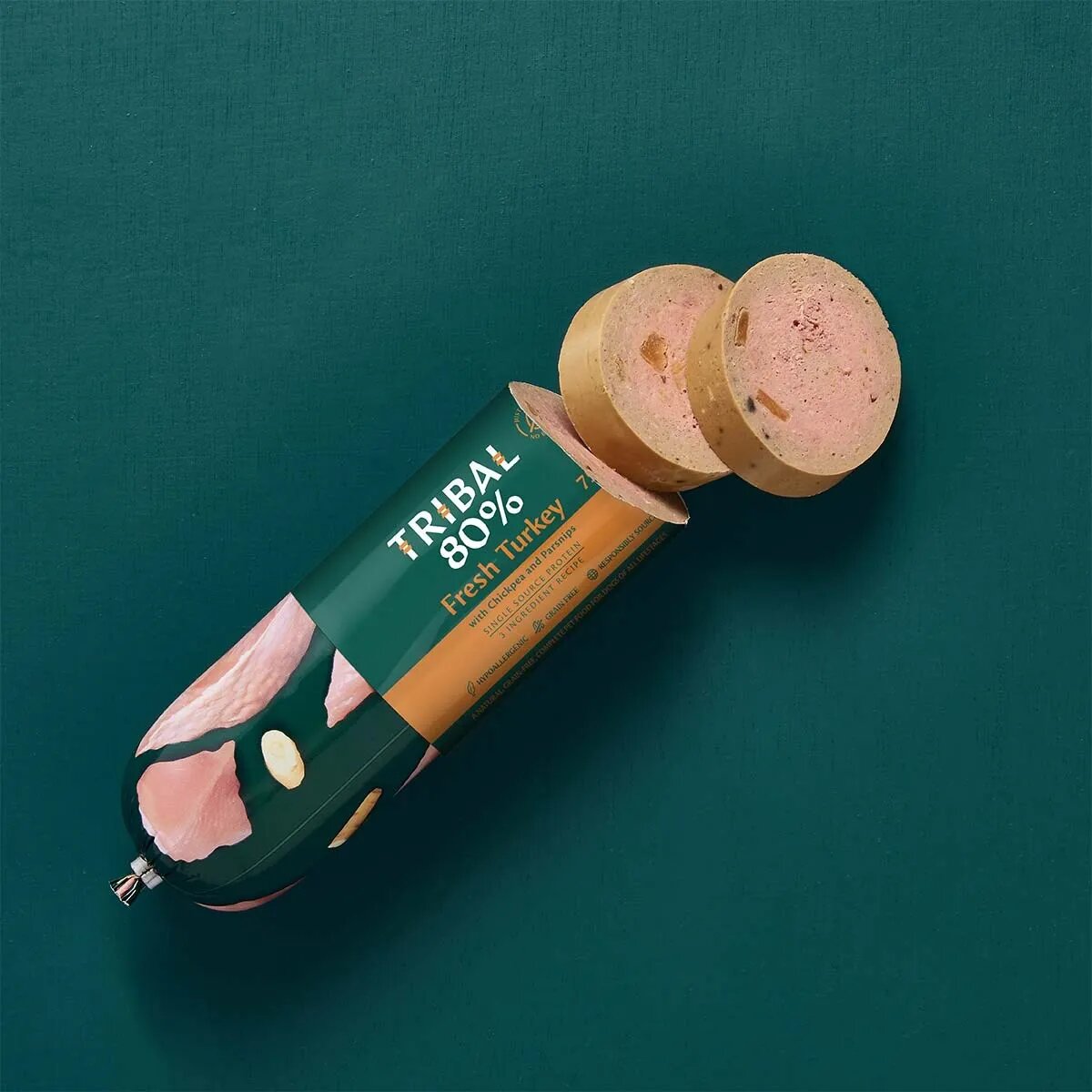 TRIBAL 80% Gourmet Sausage XS-XL Curcan salam hrană umedă monoproteică fără cereale câini junior & adult (pate) 750g