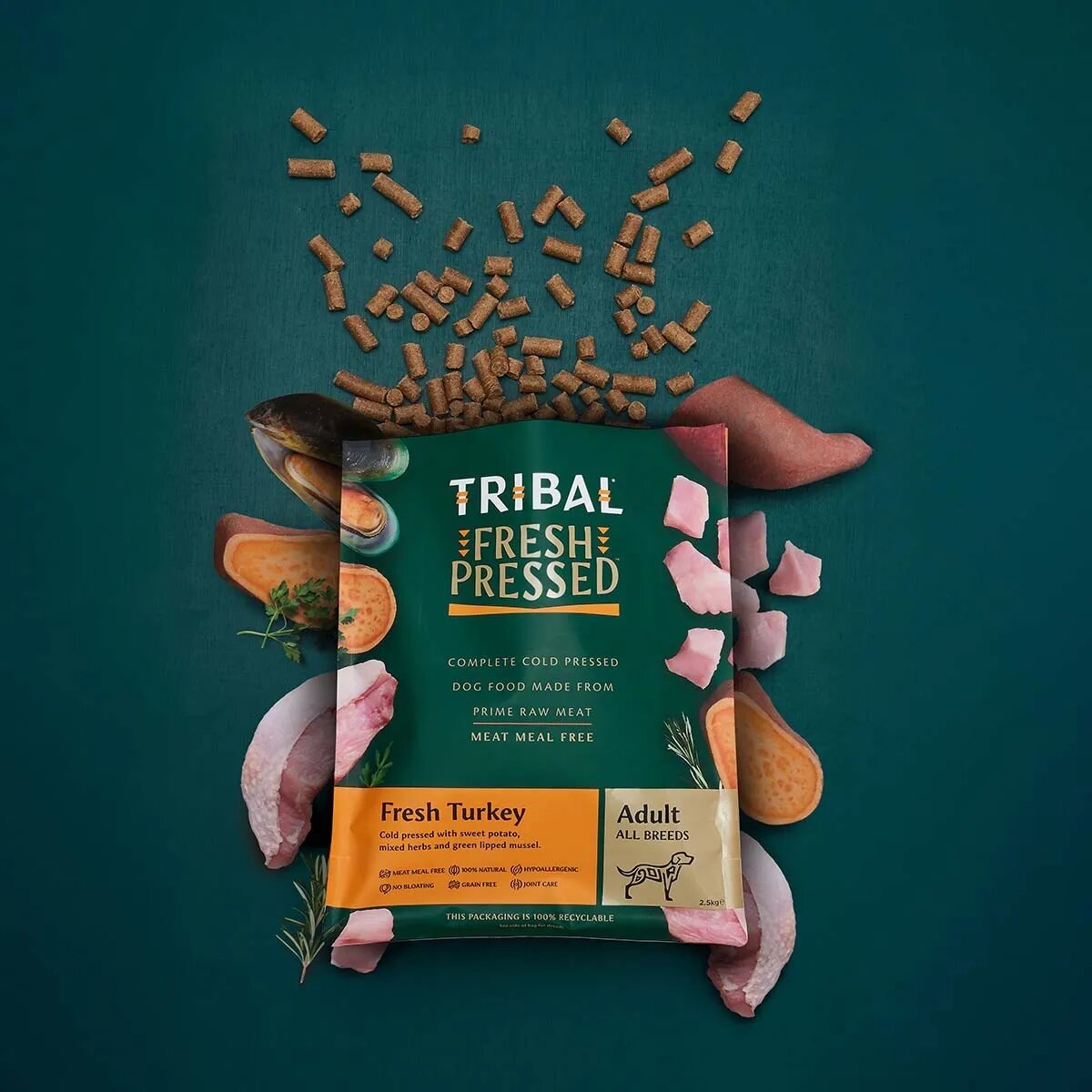 TRIBAL Fresh Pressed XS-XL Curcan hrană uscată fără cereale câini presată la rece 12kg
