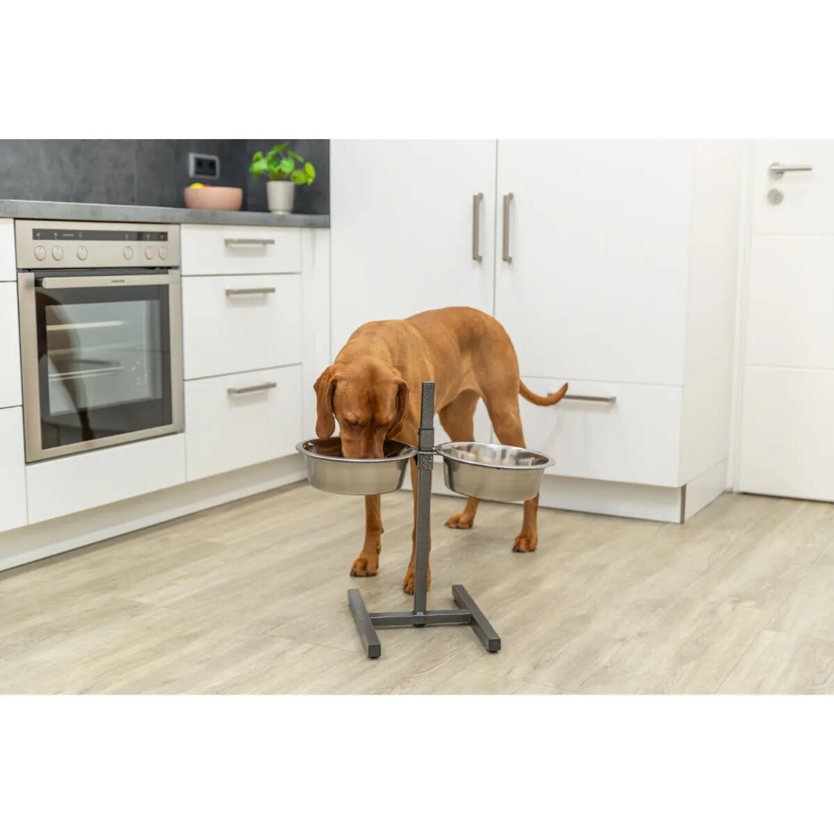Trixie set suport castroane câini + 2 boluri înalțime reglabilă metal L-XL(2.8l ⌀24cm)